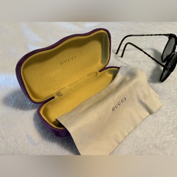 Gucci 🕶️ sale - Picture 7 of 9